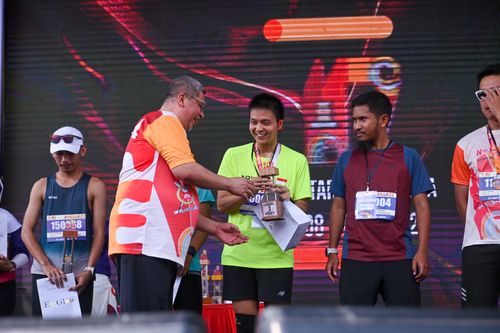 Race photo from NOTARACE 2025