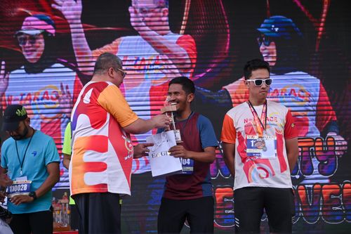 Race photo from NOTARACE 2025