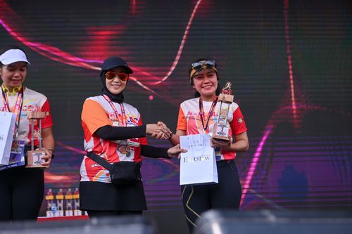 Race photo from NOTARACE 2025