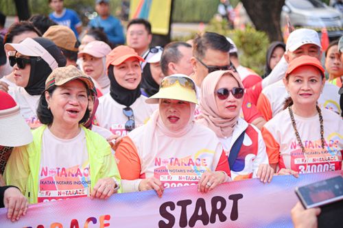 Race photo from NOTARACE 2025