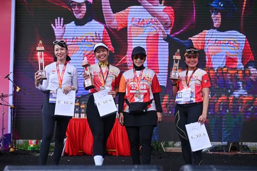 Race photo from NOTARACE 2025