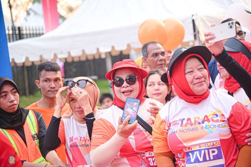 Race photo from NOTARACE 2025
