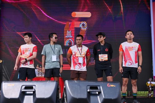 Race photo from NOTARACE 2025