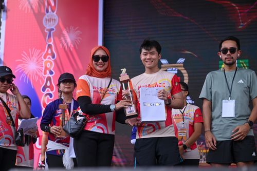 Race photo from NOTARACE 2025