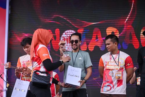 Race photo from NOTARACE 2025
