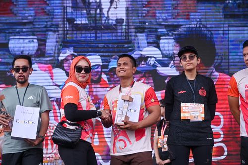 Race photo from NOTARACE 2025