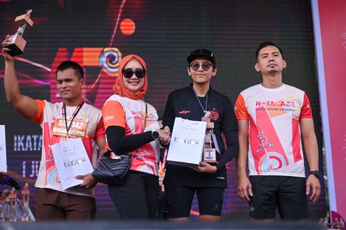Race photo from NOTARACE 2025