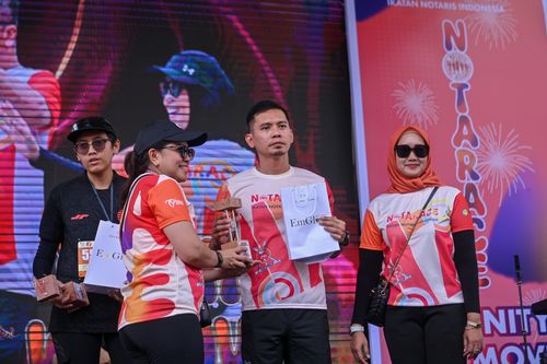 Race photo from NOTARACE 2025