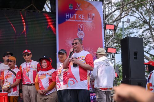 Race photo from NOTARACE 2025