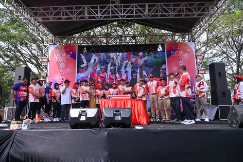 Race photo from NOTARACE 2025