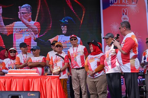 Race photo from NOTARACE 2025