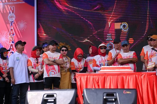 Race photo from NOTARACE 2025