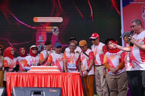 Race photo from NOTARACE 2025