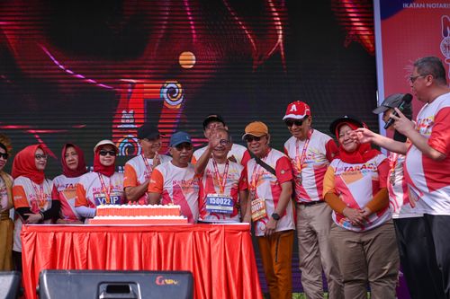 Race photo from NOTARACE 2025