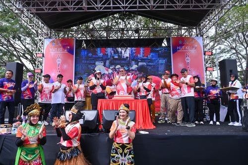 Race photo from NOTARACE 2025