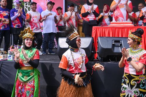 Race photo from NOTARACE 2025