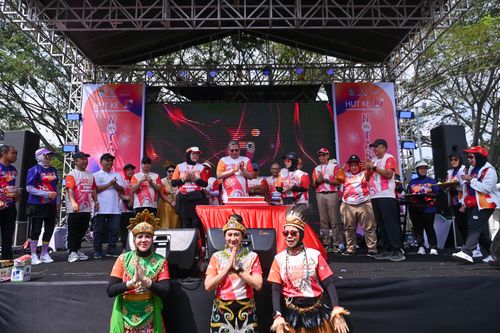 Race photo from NOTARACE 2025