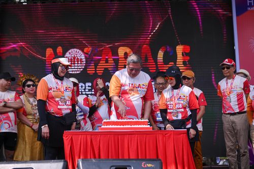 Race photo from NOTARACE 2025