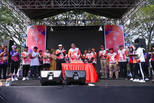 Race photo from NOTARACE 2025