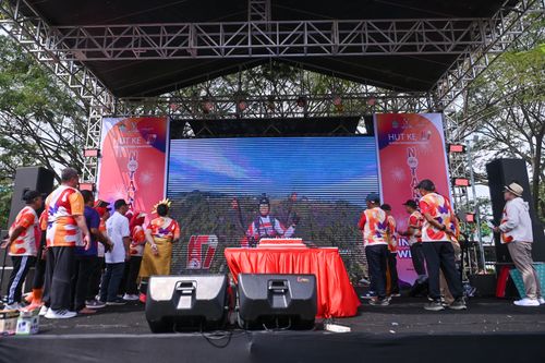 Race photo from NOTARACE 2025