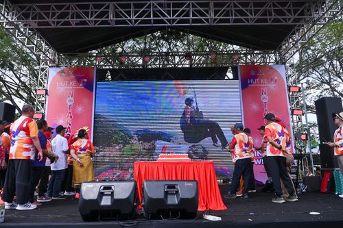 Race photo from NOTARACE 2025