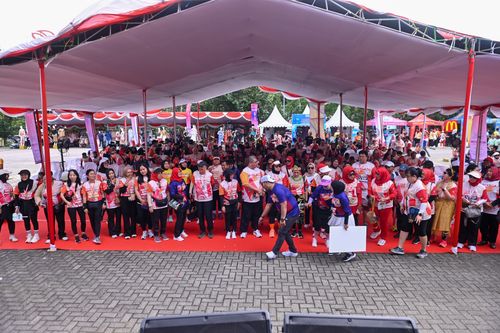 Race photo from NOTARACE 2025