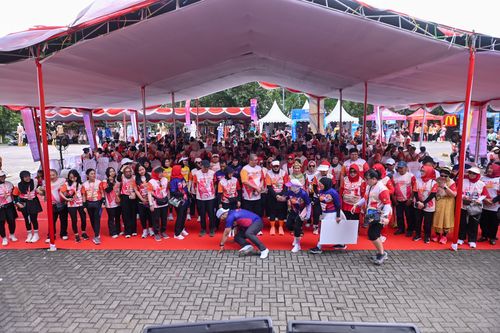 Race photo from NOTARACE 2025