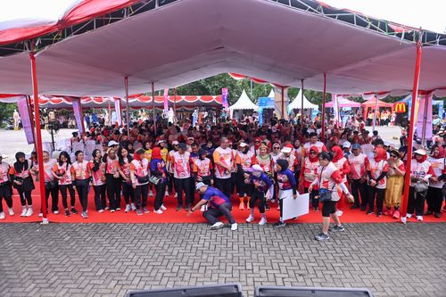 Race photo from NOTARACE 2025