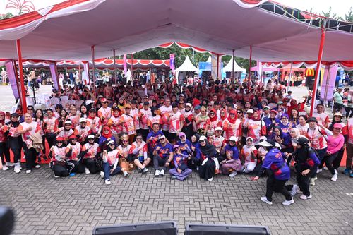 Race photo from NOTARACE 2025