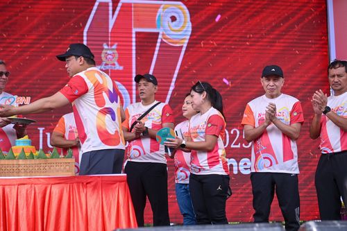 Race photo from NOTARACE 2025