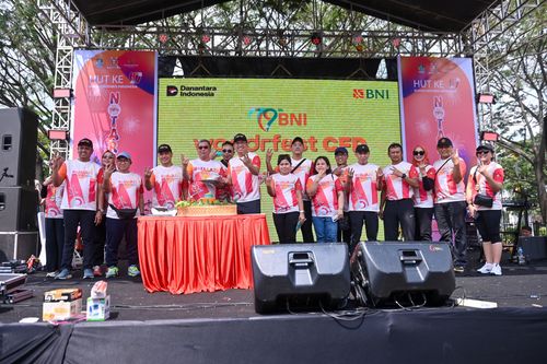 Race photo from NOTARACE 2025