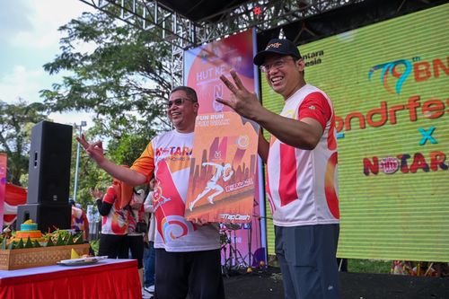 Race photo from NOTARACE 2025