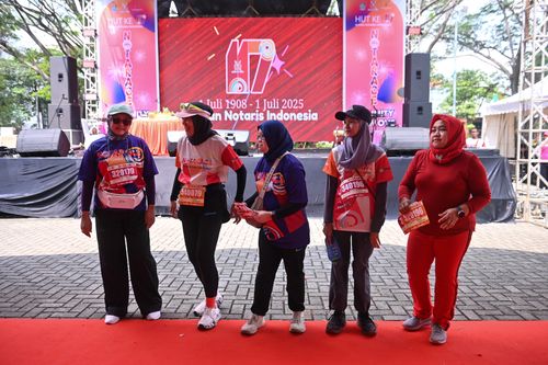 Race photo from NOTARACE 2025