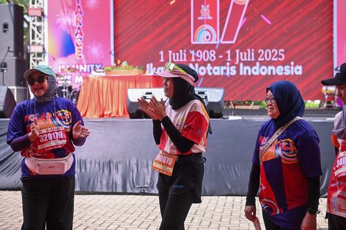 Race photo from NOTARACE 2025
