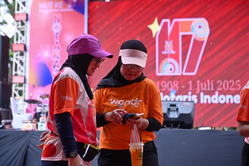 Race photo from NOTARACE 2025