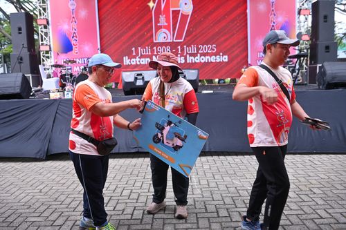 Race photo from NOTARACE 2025