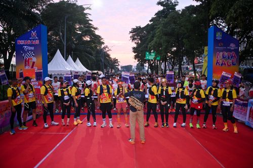 Race photo from NOTARACE 2025