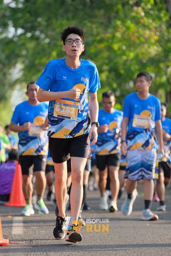 Race photo from Isoplus Run 2024 Surabaya