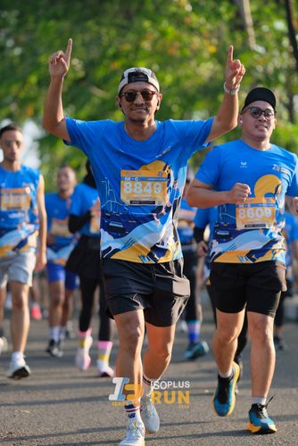 Race photo from Isoplus Run 2024 Surabaya