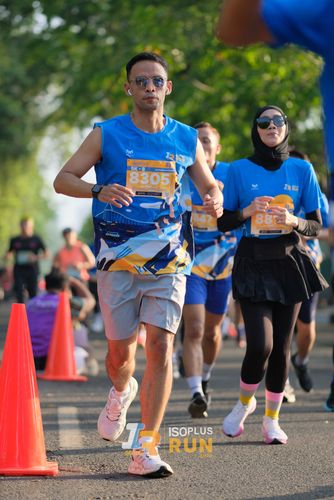 Race photo from Isoplus Run 2024 Surabaya