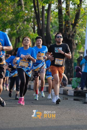 Race photo from Isoplus Run 2024 Surabaya