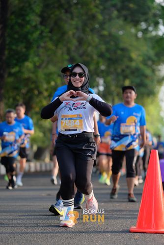Race photo from Isoplus Run 2024 Surabaya