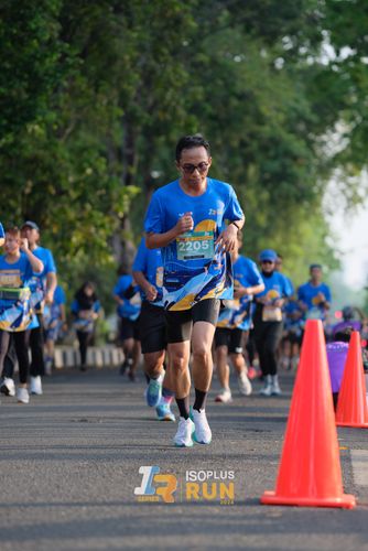 Race photo from Isoplus Run 2024 Surabaya