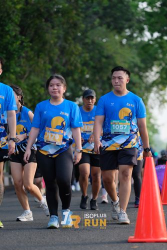 Race photo from Isoplus Run 2024 Surabaya