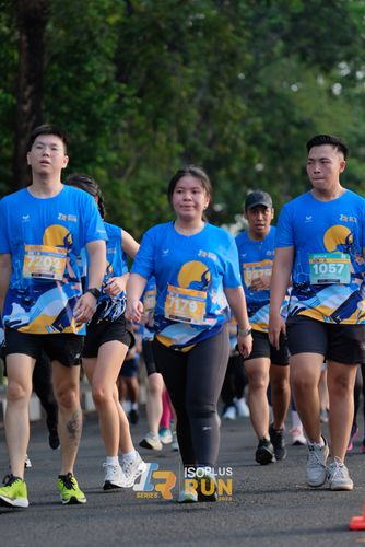 Race photo from Isoplus Run 2024 Surabaya