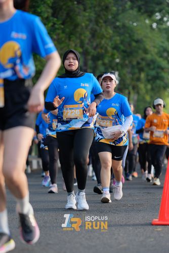 Race photo from Isoplus Run 2024 Surabaya