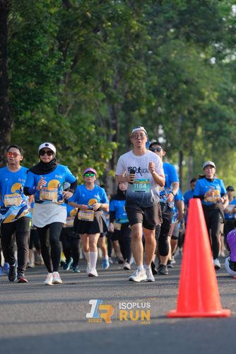 Race photo from Isoplus Run 2024 Surabaya