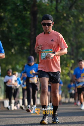 Race photo from Isoplus Run 2024 Surabaya