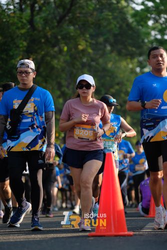 Race photo from Isoplus Run 2024 Surabaya