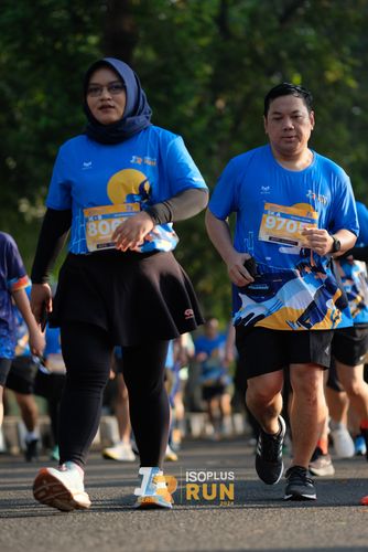 Race photo from Isoplus Run 2024 Surabaya